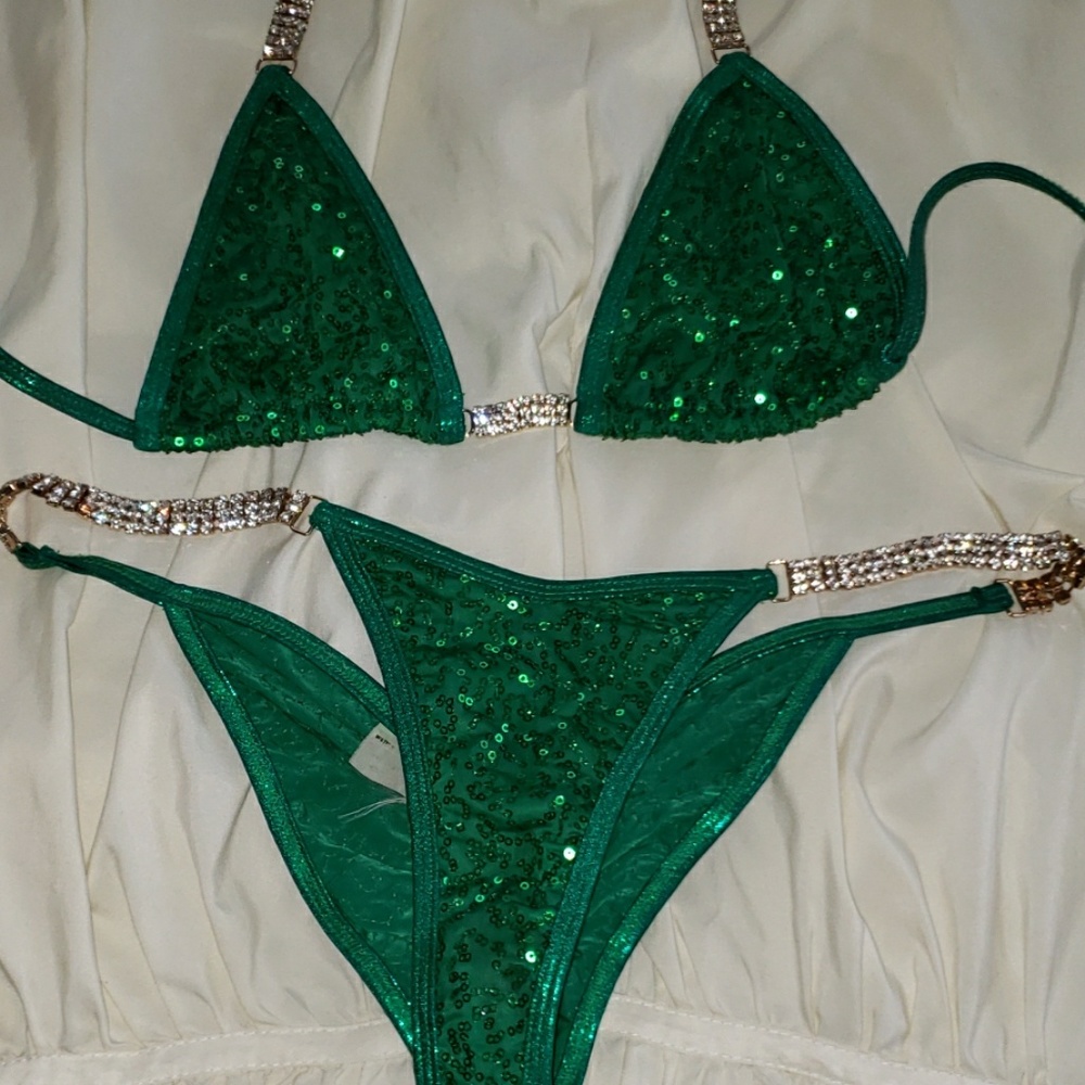 Competition bikini - Picture 4 of 5
